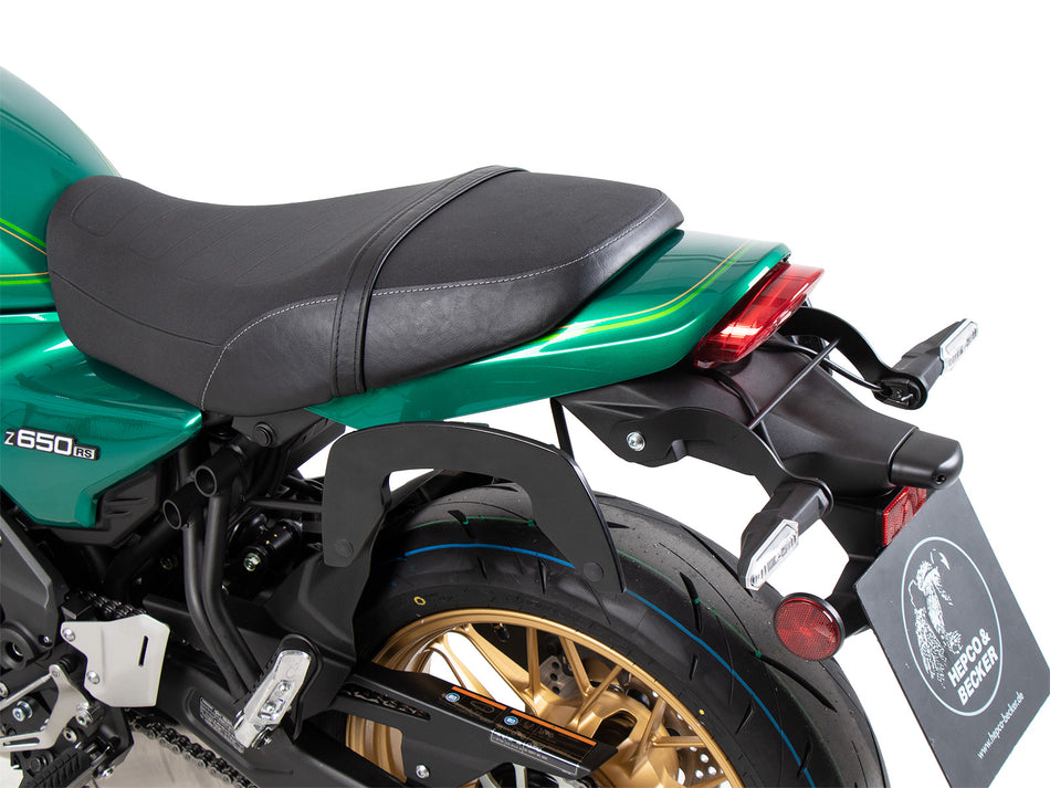 C-Bow 黑色側箱支架 / 適用於 Kawasaki Z 650 RS (2022-)