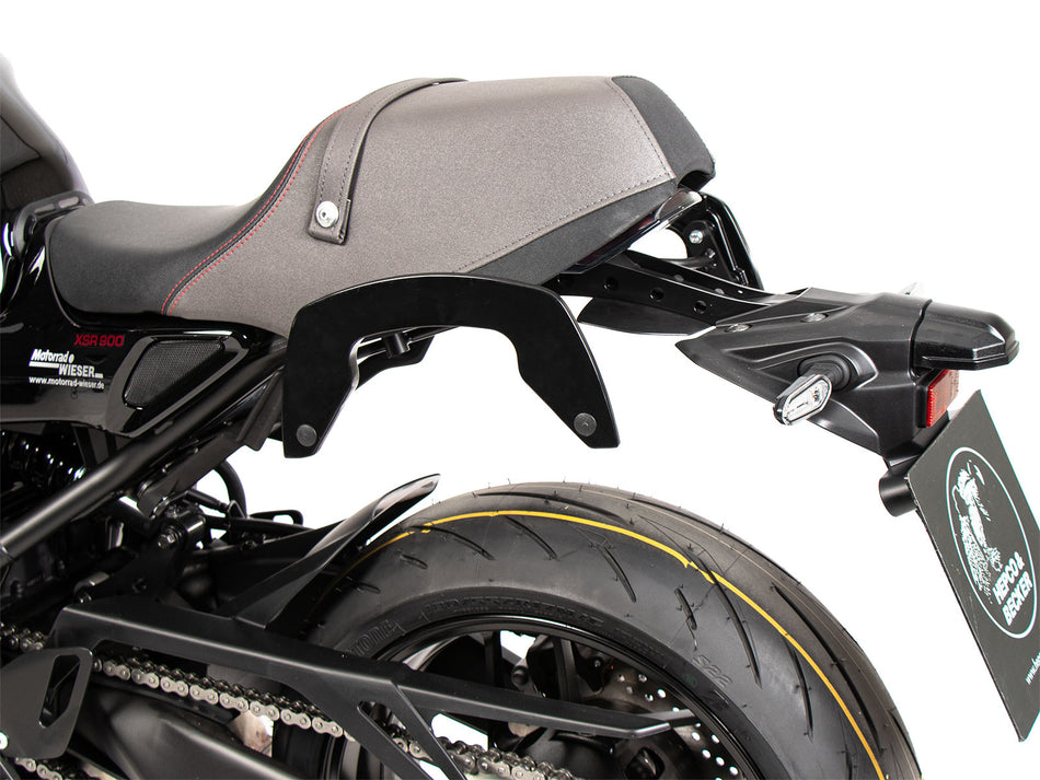 C-Bow 黑色側箱支架 / 適用於 Yamaha XSR 900 (2022-)