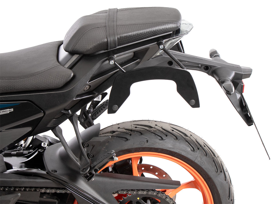 C-Bow 黑色側箱支架 / 適用於 KTM 125 Duke (2024-)