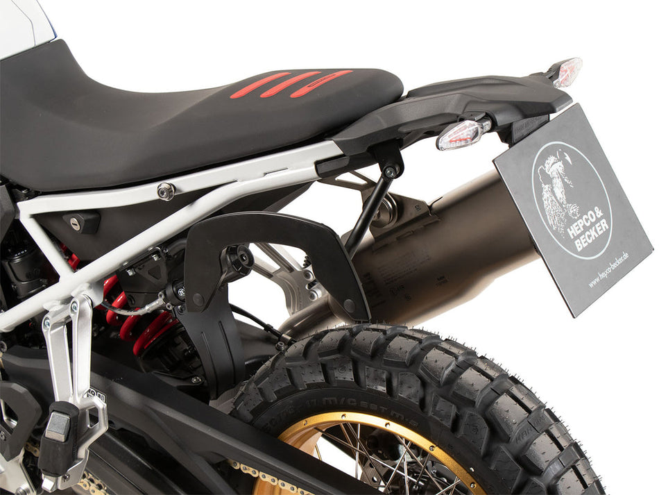 C-Bow 左側側箱支架 / 適用於 BMW F 900 GS (2024-)