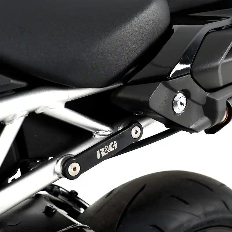 乘客腳踏塞（一對） / 適用於 Kawasaki ZX-25R, Suzuki GSX-S 1000 GT, Suzuki GSX-S 1000 GX