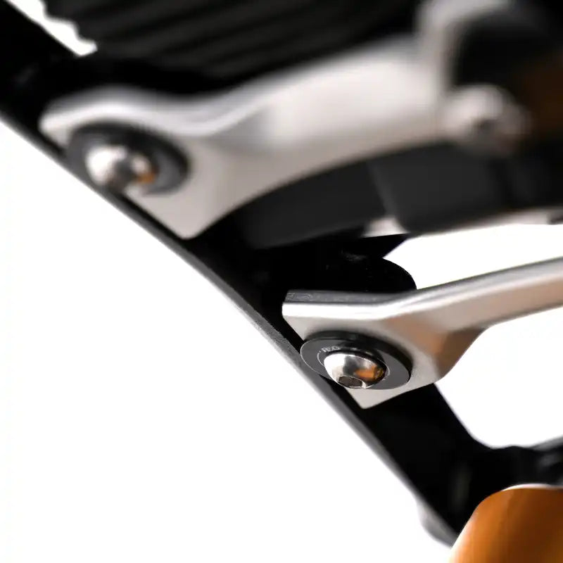 左側乘客腳踏塞 / 適用於 Triumph Speed Triple 1200 RS, Speed Triple1200RR, Speed Triple 1200RX