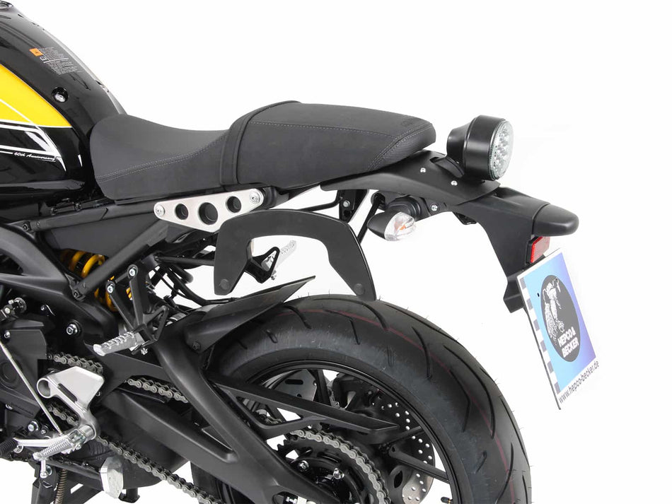 C-Bow 黑色側箱支架 / 適用於 Yamaha XSR 900 (2016-2021)